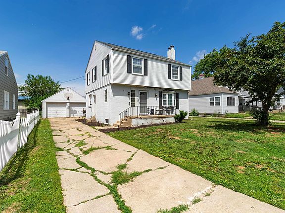 3rd image of 3119 N Sherwood Ave