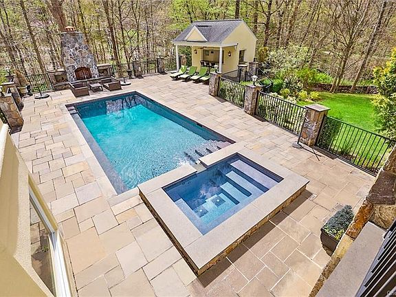 2nd image of 1140 Gambelli Dr