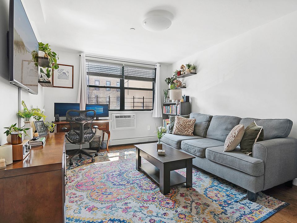 1st image of 14-05 31st Ave #2A