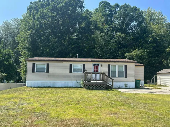 48 Cross Rd, Rochester, NH 03867