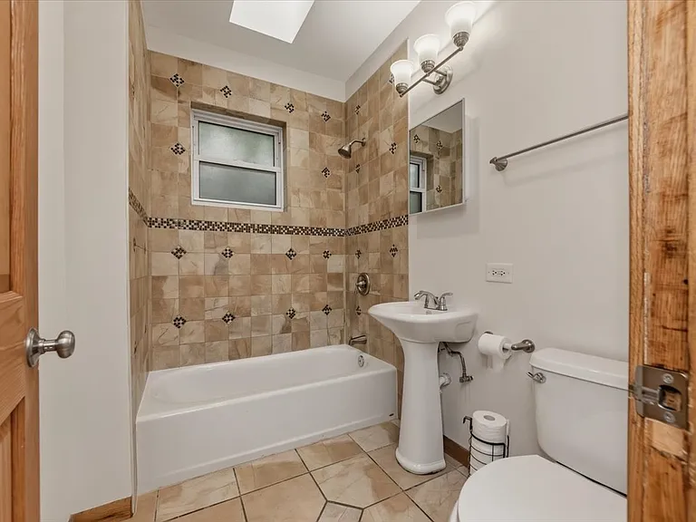 2323 W Shakespeare Ave #2 — Photo 8