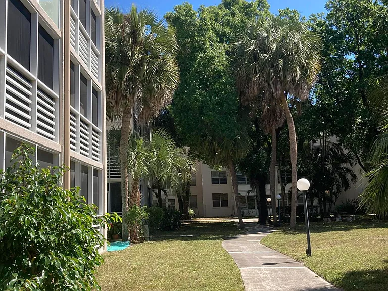 2650 NW 49th Ave #327 — Photo 35