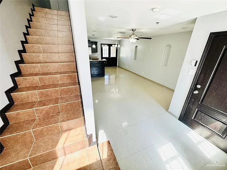 1204 W Fig Ave #2 — Photo 4