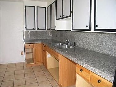 4th image of 7502 N Tampania Ave