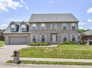 2711 Lakebrook Dr, Newburgh, IN