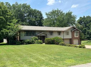 1523 Red Leaf Dr, Evansville, IN 47712