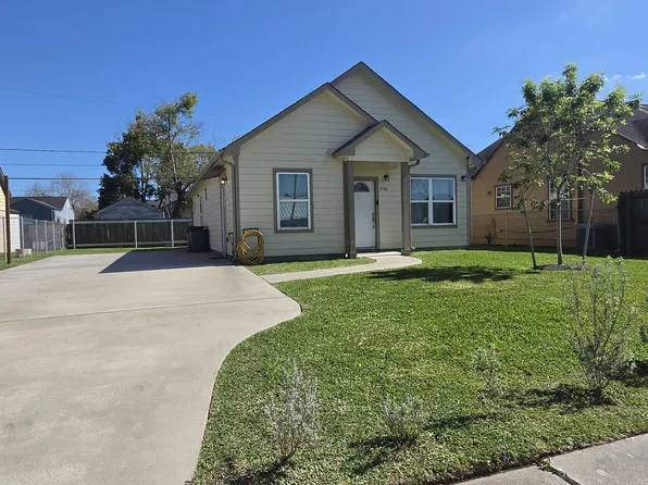 1516 Utah St, Baytown, TX 77520