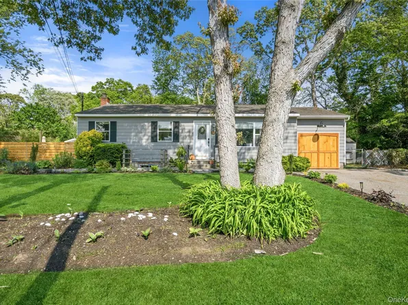37 Aberdeen Drive, Mastic, NY 11950