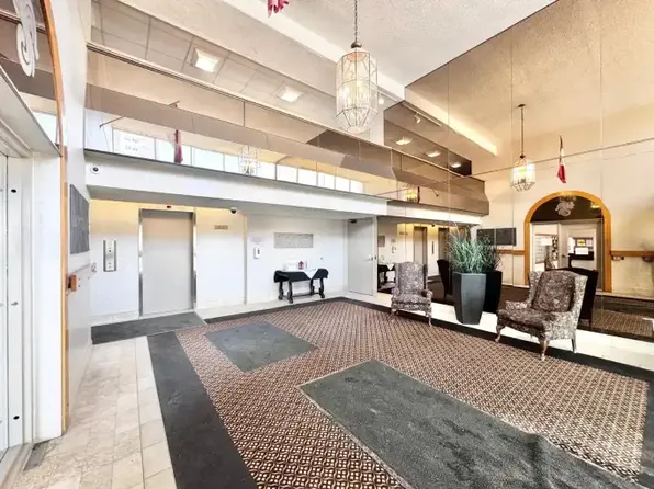 375 King St N #1407, Waterloo, ON N2J 4L6