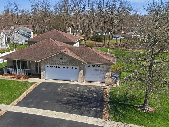 1549 Wayne Dr, Crete, IL 60417