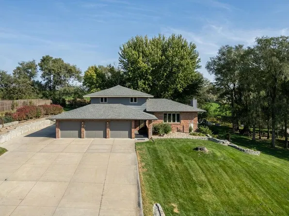 5867 33rd Ave, Columbus, NE 68601