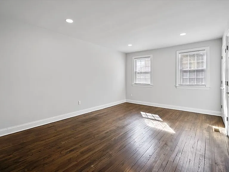 Towne Gardens Townhomes — Photo 54
