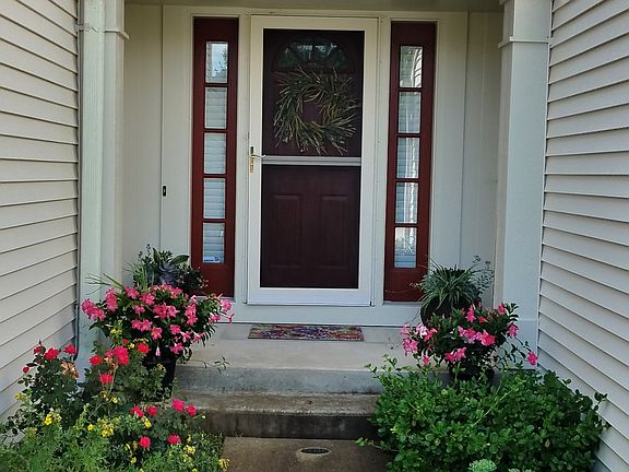 2nd image of 1404 Diamond Dr