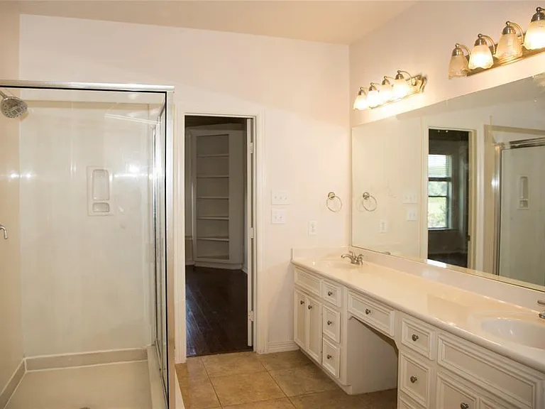 2032 Cork St — Photo 23