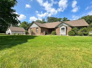519 Gall Rd, Columbia, IL 62236