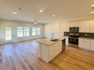 7333 Creek Rd, Powell, TN 37849