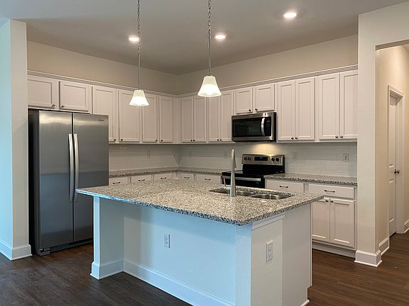 5th image of 311 Pine Terrace Dr