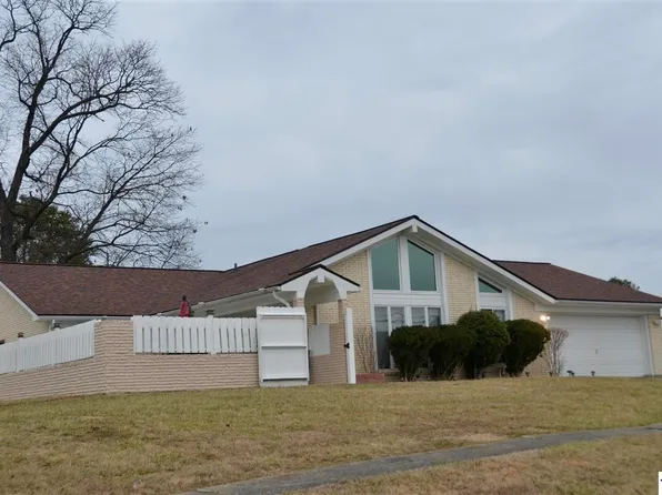 749 Shelby Ave, Radcliff, KY 40160