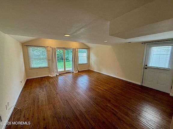 4th image of 34 Highland Ave