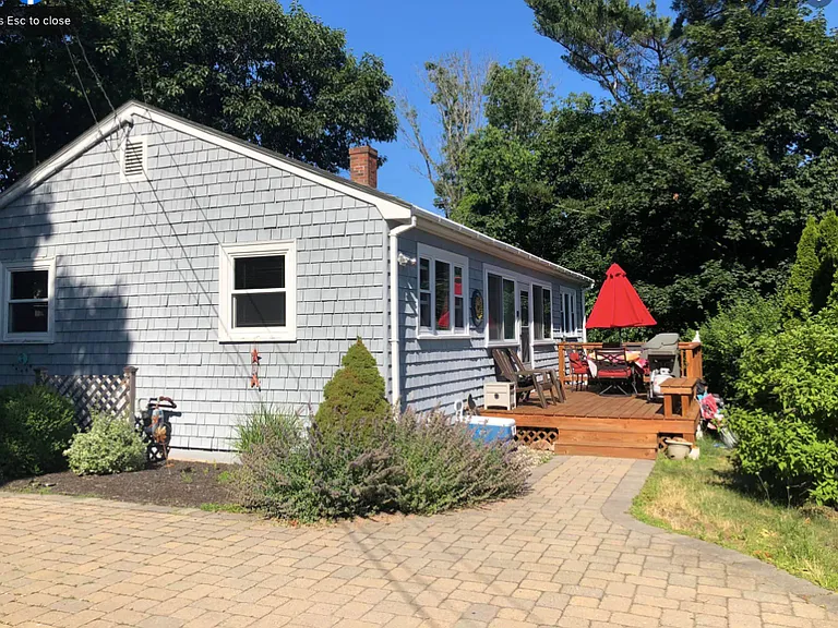 21 Marina Dr — Photo 1