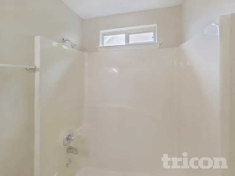 5741 Amerson Ln — Photo 18