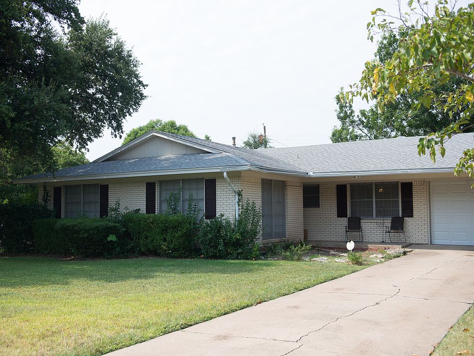 1st image of 400 Catalina Dr