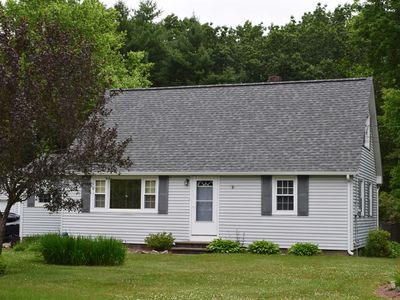 17 Chisholm Road, Kingston, NH, 03848