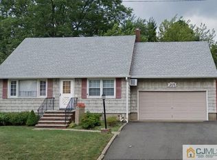 215 Correja Ave, Iselin, NJ 08830