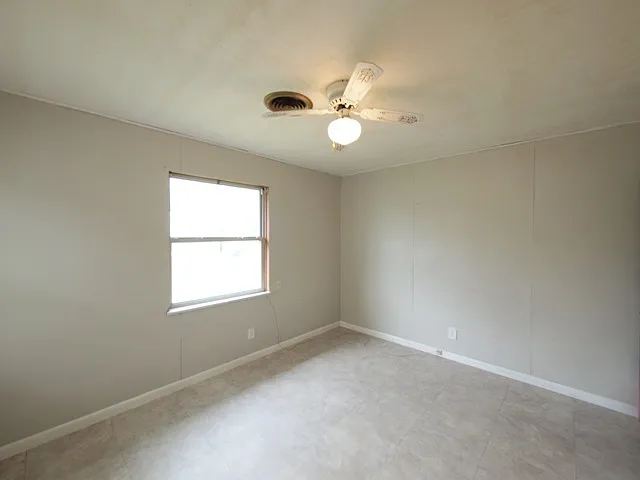 708 Jefferis Ave — Photo 17