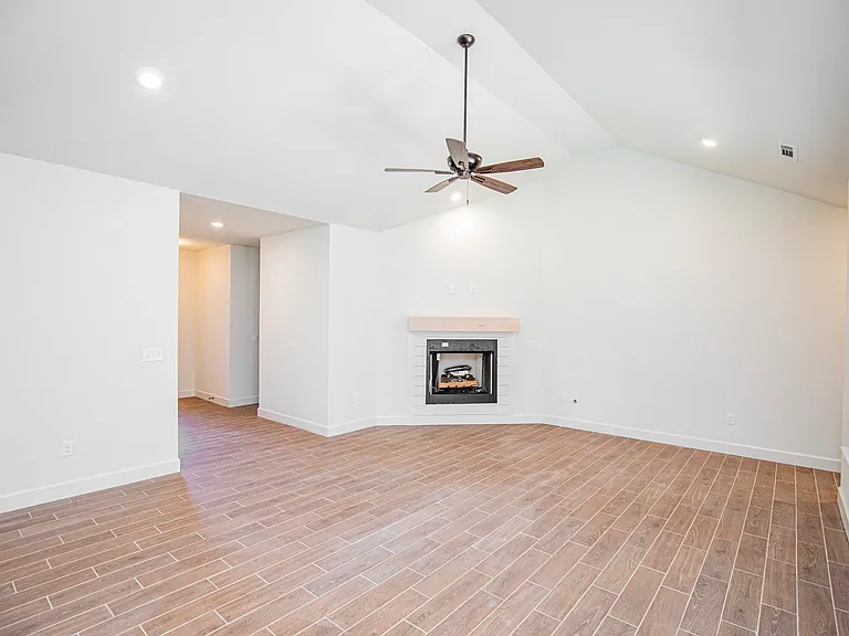 937 Cook Ln — Photo 8