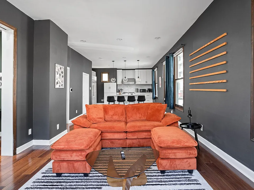 525 E North St #ID1303767P
