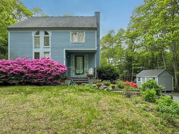 7 Fox Hollow Ln, Barnstable, MA 02630