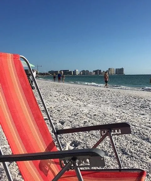 Marco Crescent Beach perfect location Residents Beach to the