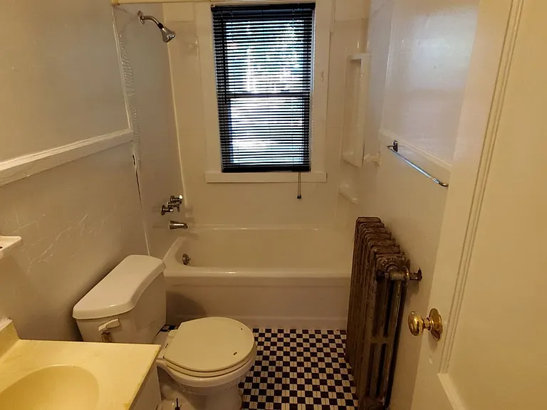 2506 Spring Garden St — Photo 6