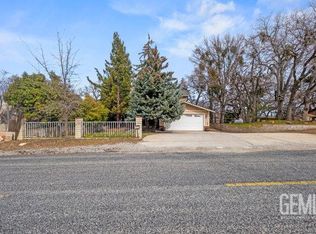 18260 Alps Dr, Tehachapi, CA 93561