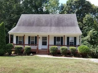 5135 Glen Tara Dr, Midlothian, VA 23112