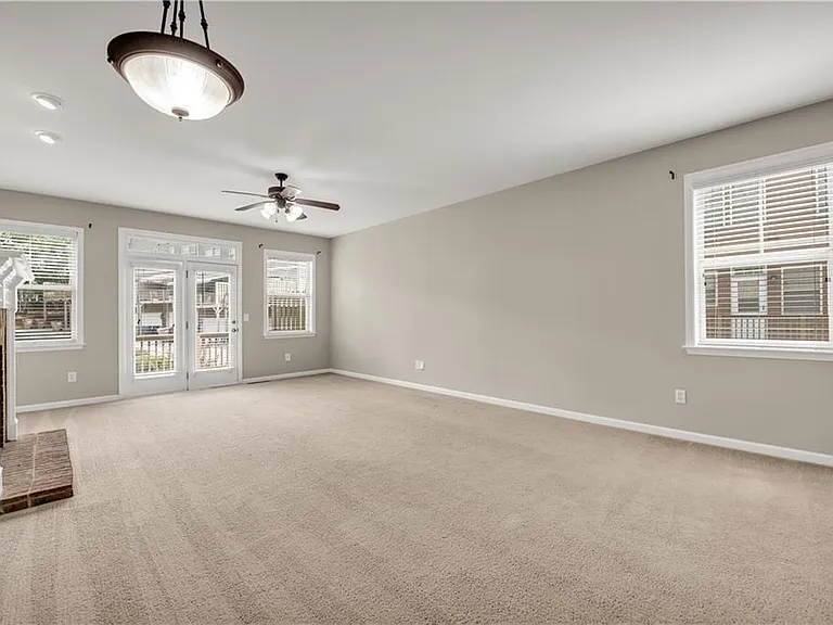 501 Grove Field Ct — Photo 23