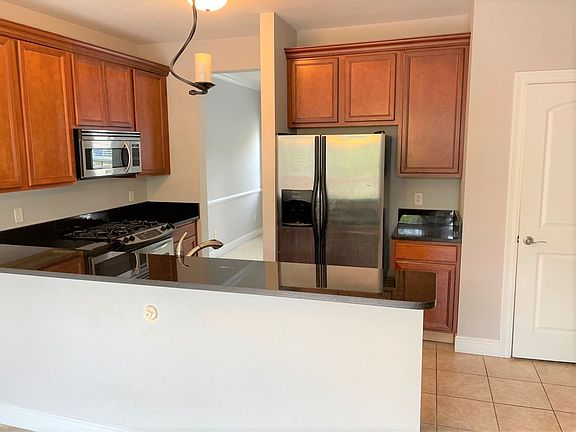 4th image of 7103-13 Horner Ave #3