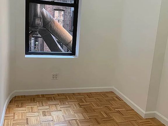 2nd image of 365 Broome St APT 9