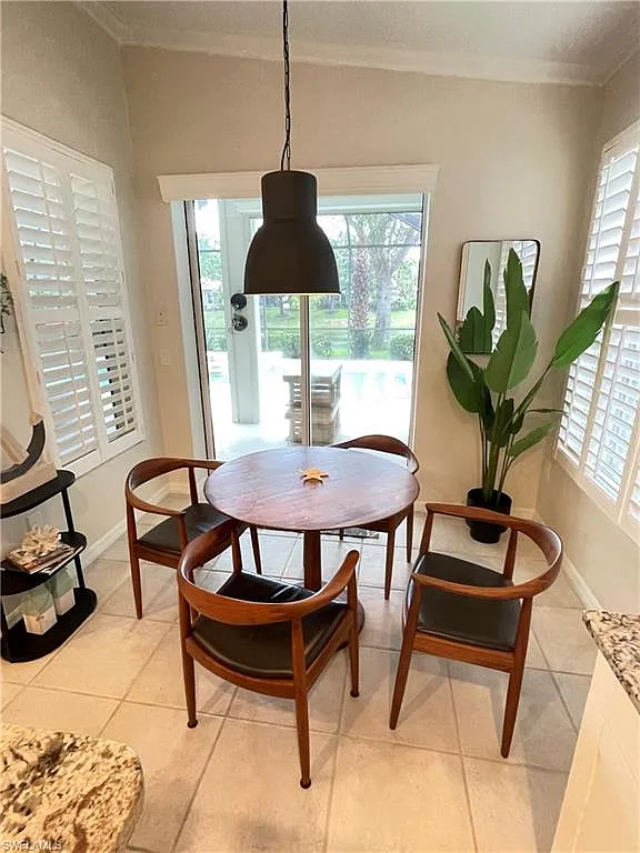 3 bed, 2.0 bath, 1714 sqft, $5,000 — Photo 4