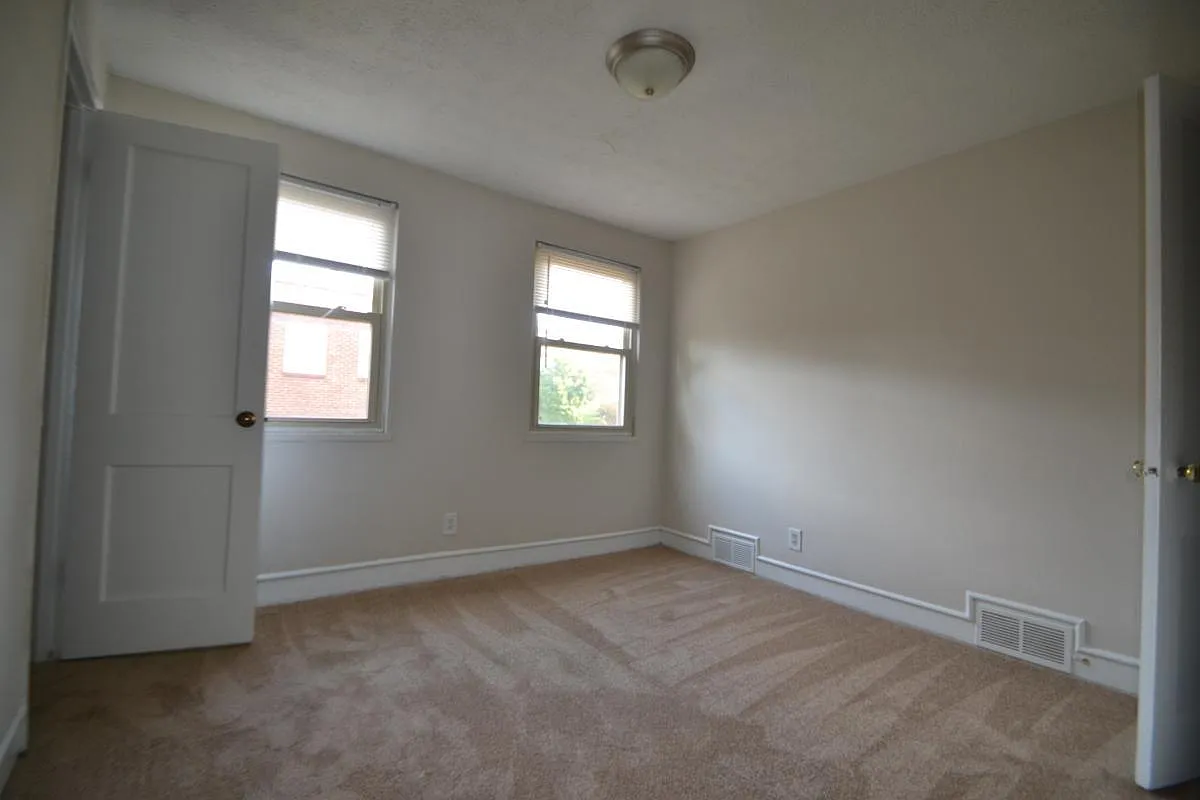 Mulberry Apartments — Photo 4
