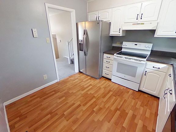 4th image of 7545 Fox Fern Dr