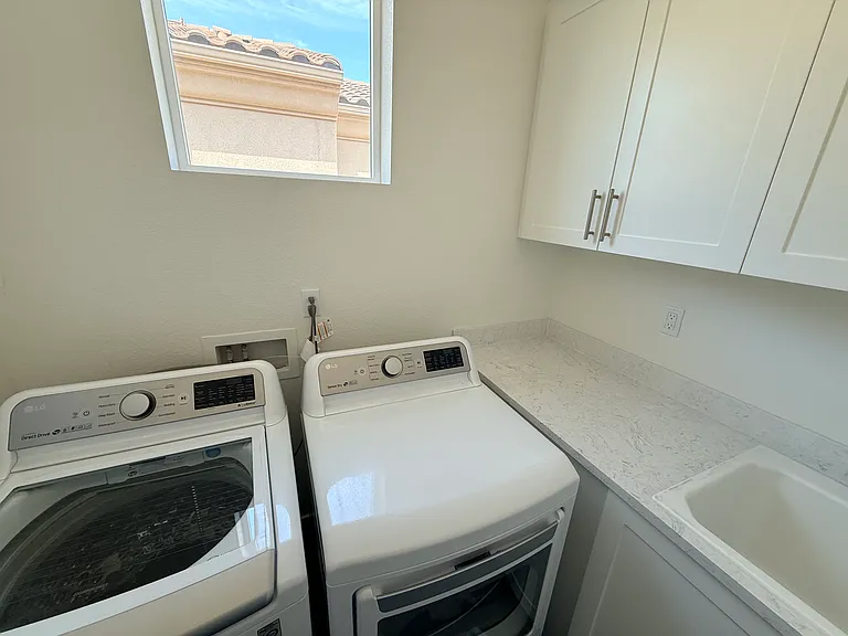1425 Keck Rd — Photo 40