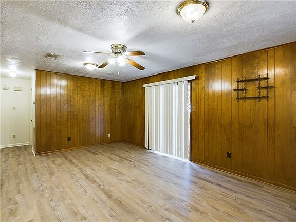 2nd image of 3326 Lodgepole Cir