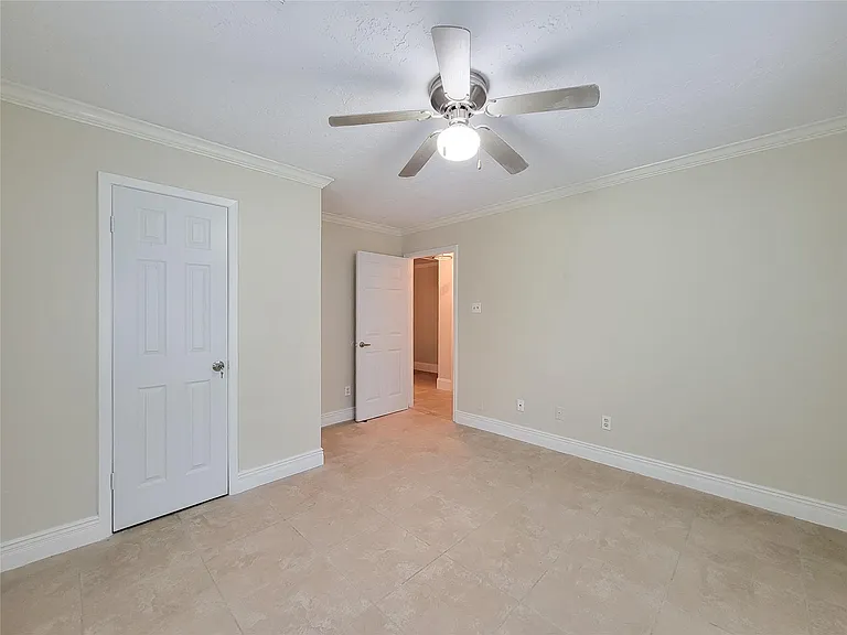 25723 Glen Loch Dr — Photo 22
