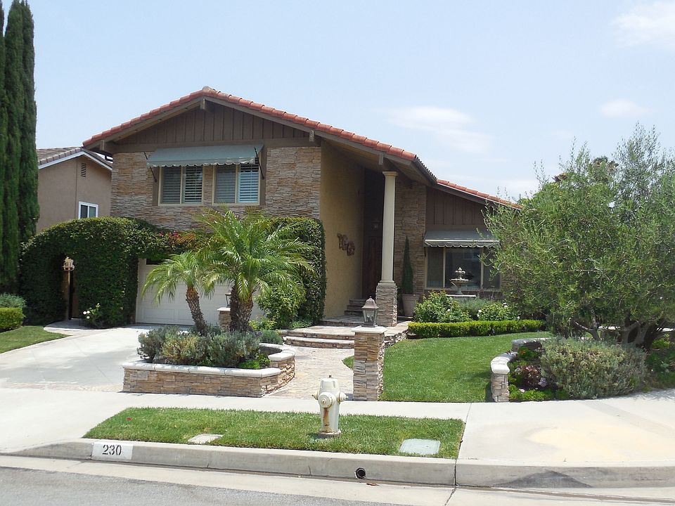 1st image of 230 S Calle Diaz
