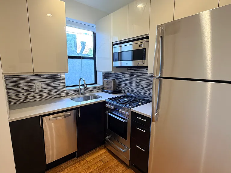 24 Charles St #11 — Photo 10