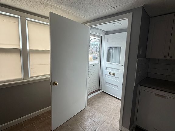 2nd image of 14 Waterview Ave APT B