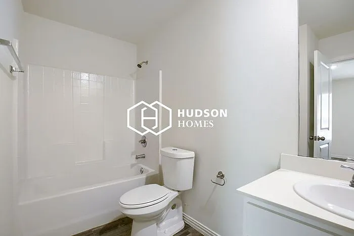 1403 Booker St — Photo 11