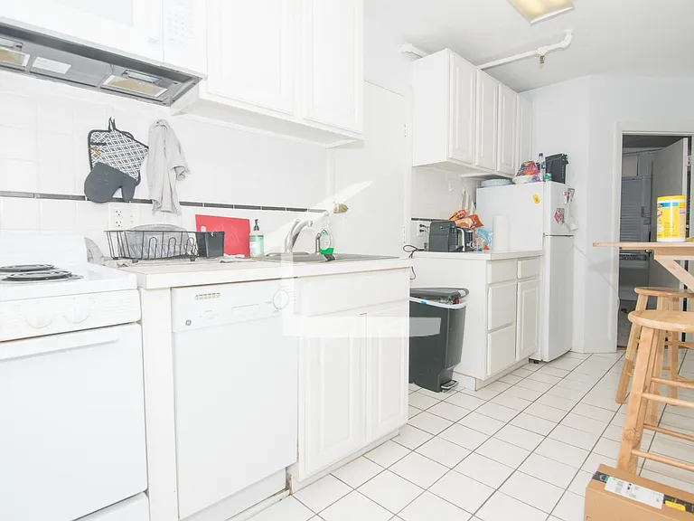 45 Westland Ave #19A — Photo 1